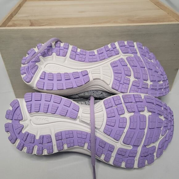 Brooks- Women's Anthem purple and gray tennis shoes- size 7 - Picture 5 of 6